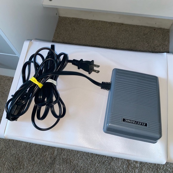 COPY - Brother Sewimg Machine JX2517 - Picture 6 of 6